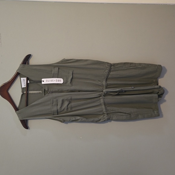 Olive + Oak Romper - Picture 2 of 8